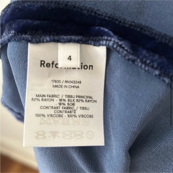 NWT Reformation Dress in Danube Velvet Size 4 - Picture 8 of 11